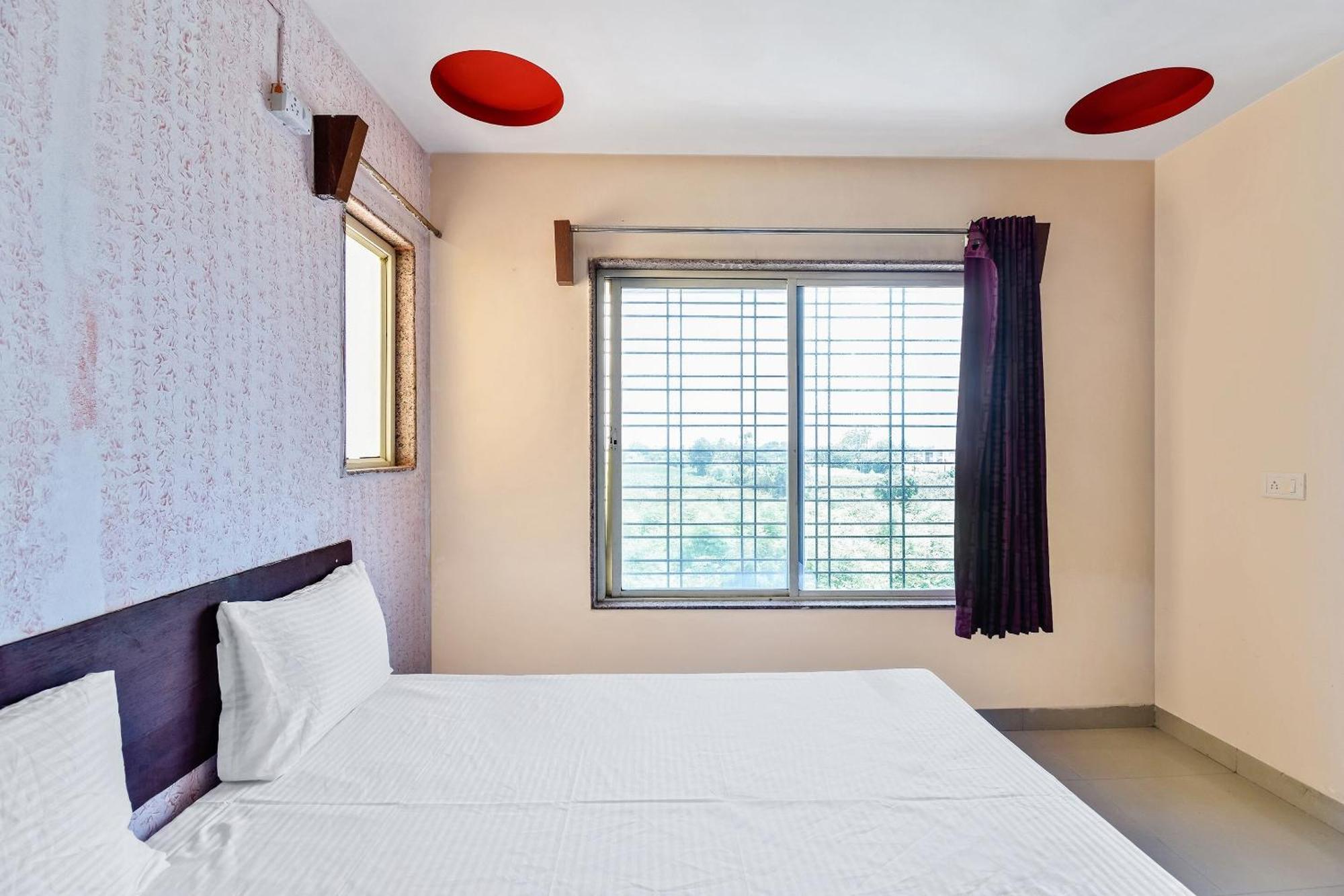 Spot On Hotel Sai Jeeva Residency Shirdi Eksteriør billede